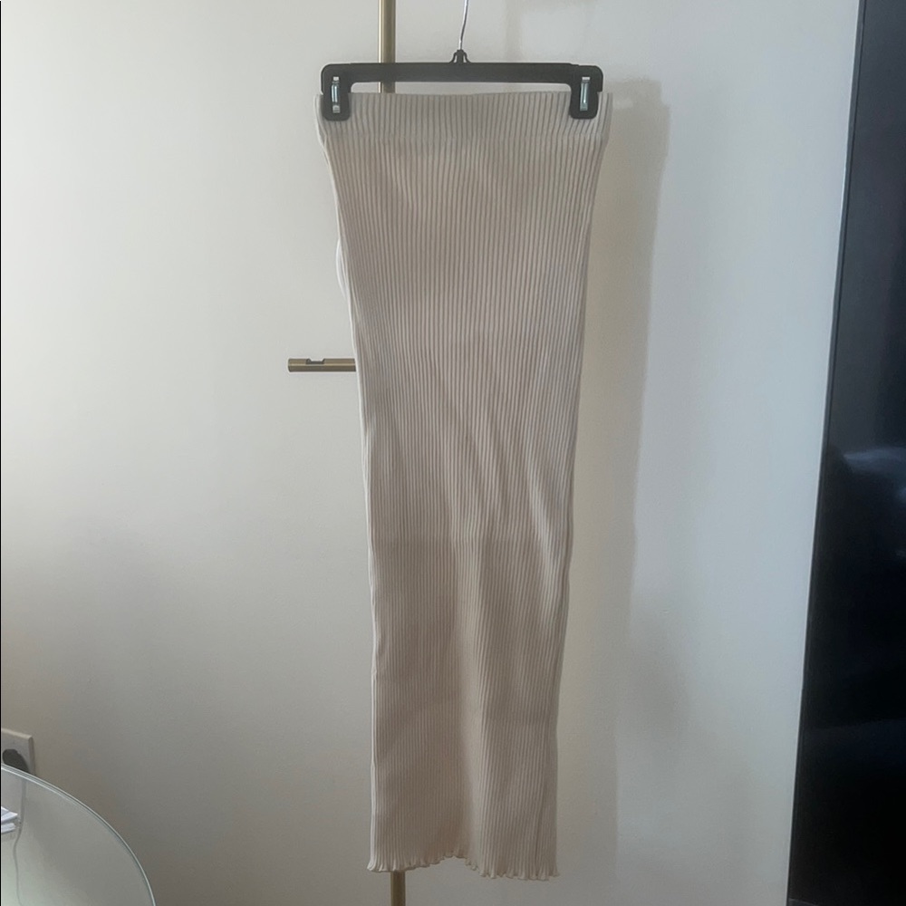 Perfect, Fitted Zara Cream Ribbed Pencil Maxi Skirt 🤩